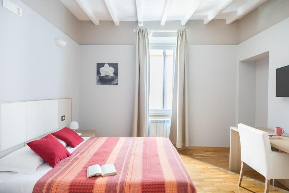 Spanish Steps House Vittoria Rome Bagian luar foto